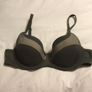 Victoria’s Secret Bra 36C